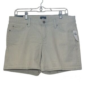 Gap 1969 denim cream and blue stripped shorts. Front,  back pockets. Women’s 10